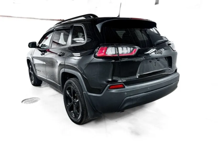 2019 Jeep Cherokee Latitude photo 1