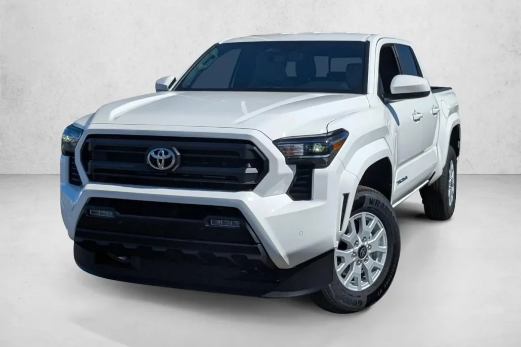 2025 Toyota Tacoma SR5 4x4 Double Cab photo 1