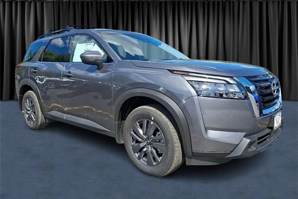 2025 Nissan Pathfinder SV photo 1
