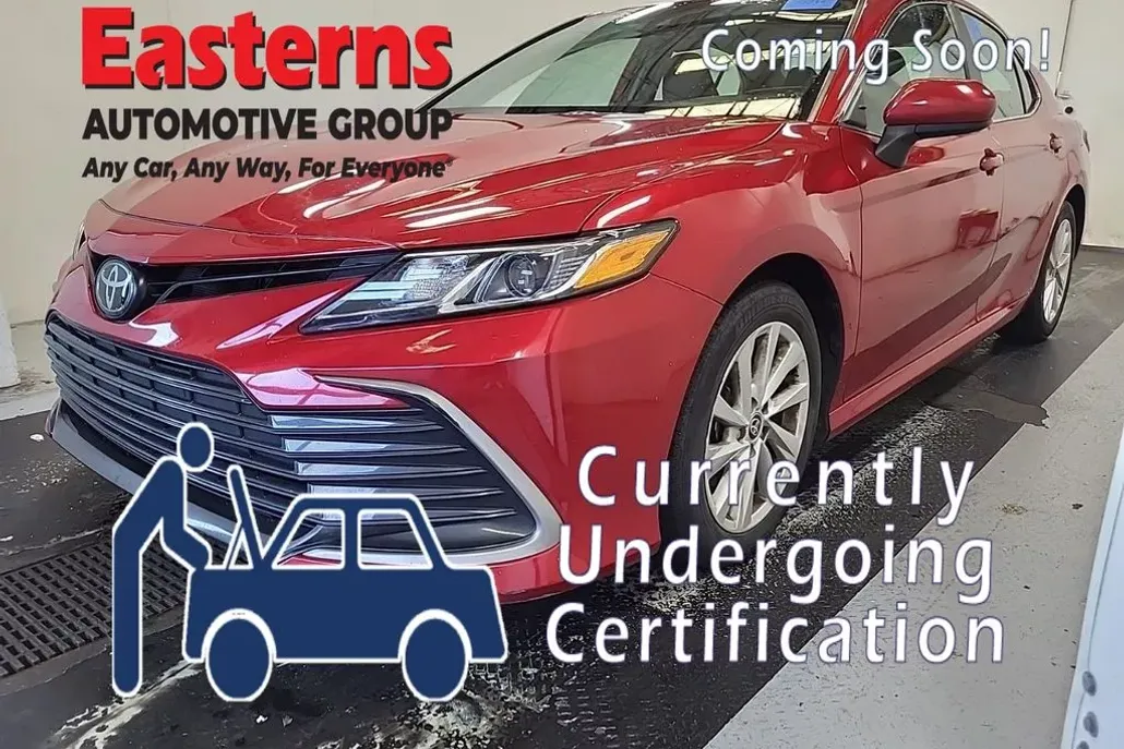 2023 Toyota Camry LE photo 1