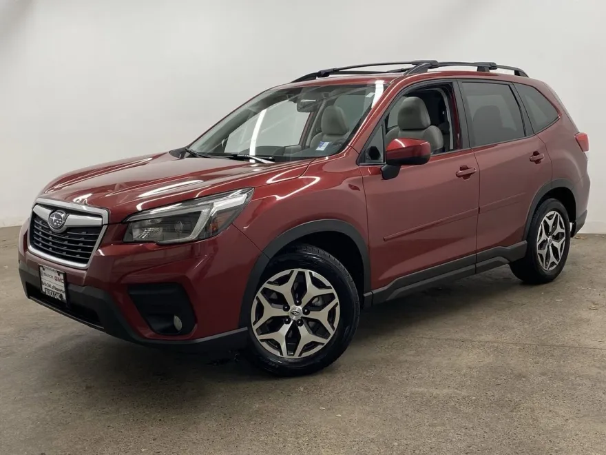 2021 Subaru Forester Premium photo 1