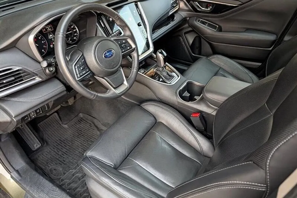 2023 Subaru Outback Touring XT photo 1