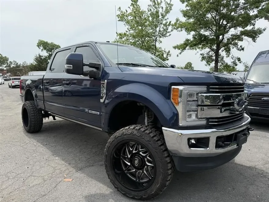 2015 Ford F-150 Platinum photo 25