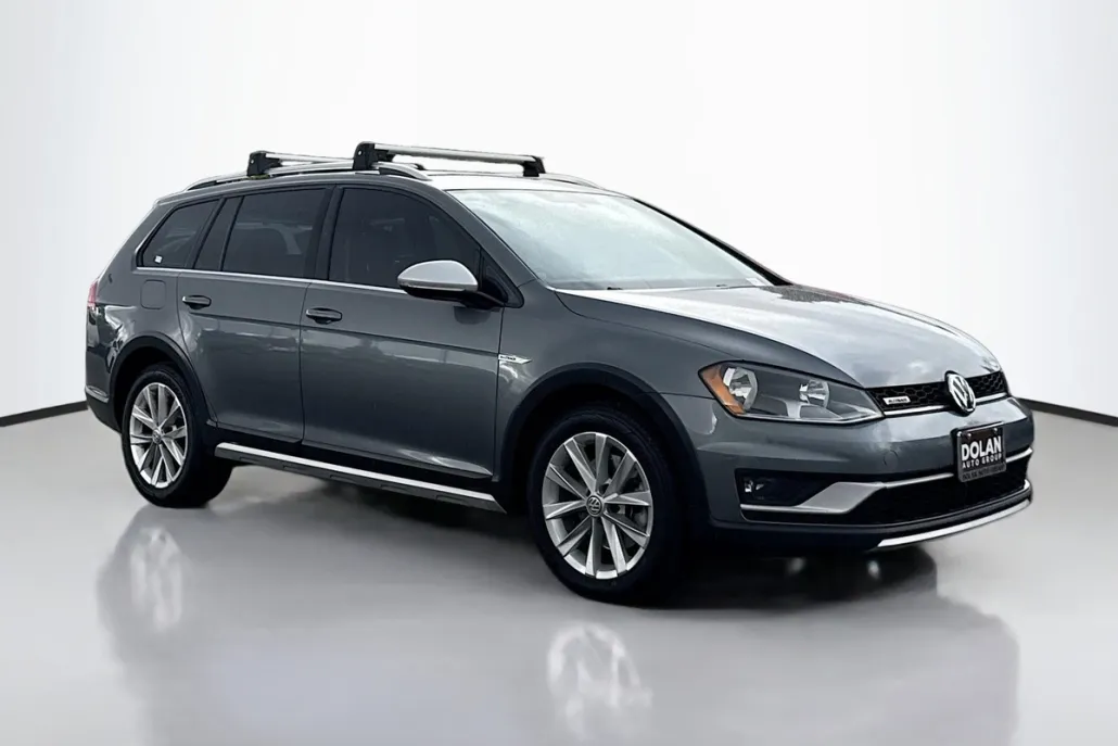 2017 Volkswagen Golf Alltrack photo 1