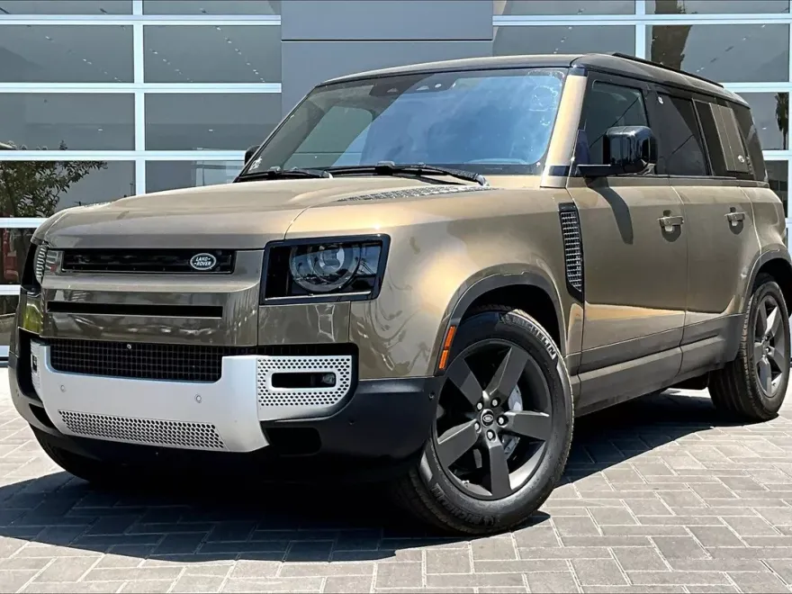 2020 Land Rover Defender 110 SE photo 1