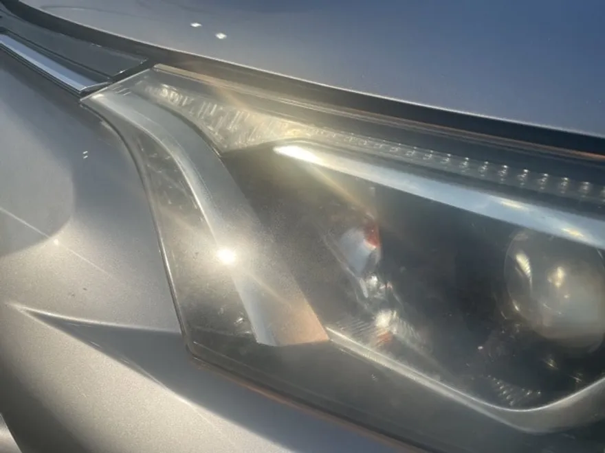 2018 Toyota RAV4 XLE photo 1