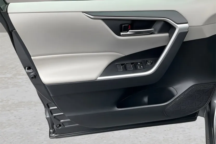2023 Toyota RAV4 XLE photo 1
