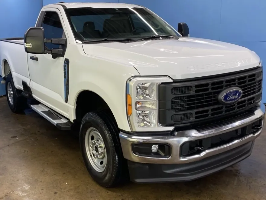 2023 Ford F-250 XL photo 1