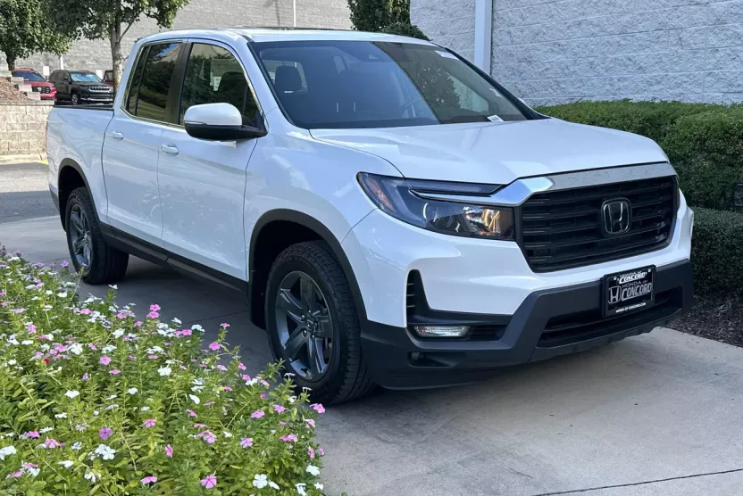 2023 Honda Ridgeline RTL photo 1