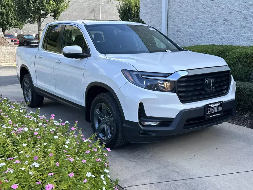 2023 Honda Ridgeline RTL photo 1