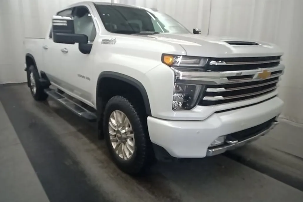 2023 Chevrolet Silverado 3500HD High Country photo 1