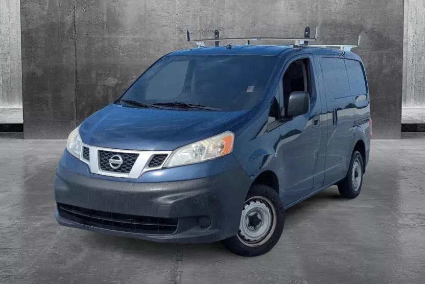 2014 Nissan NV200 SV photo 1