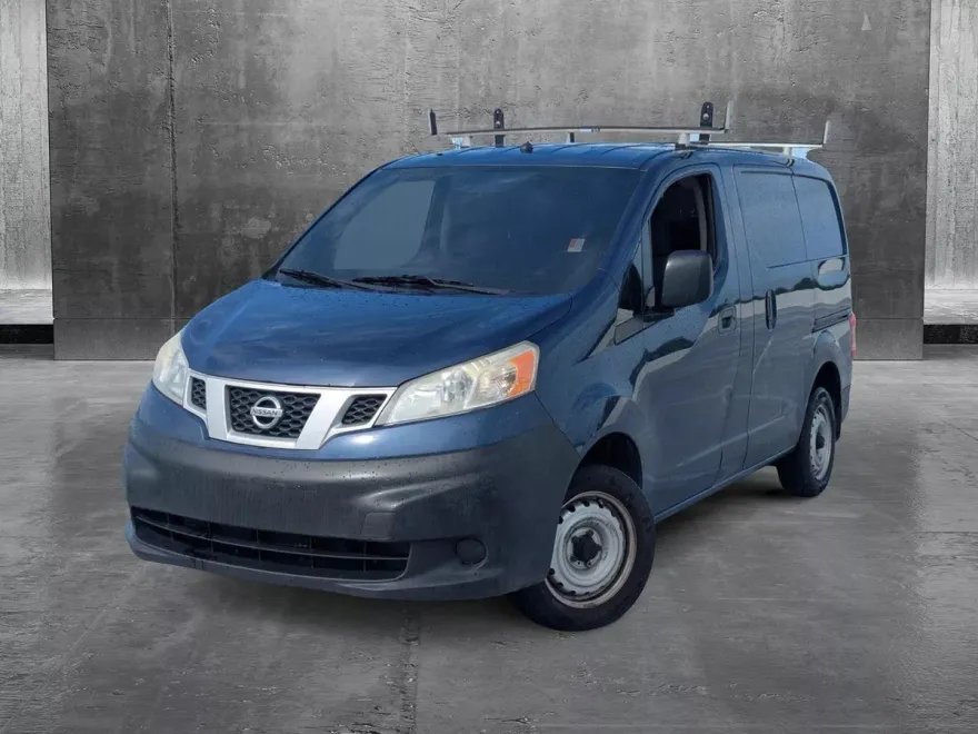 2014 Nissan NV200 SV photo 1