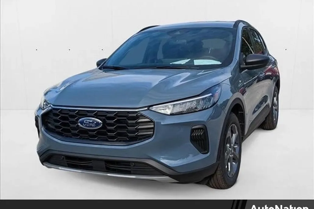 2025 Ford Escape ST-Line photo 1