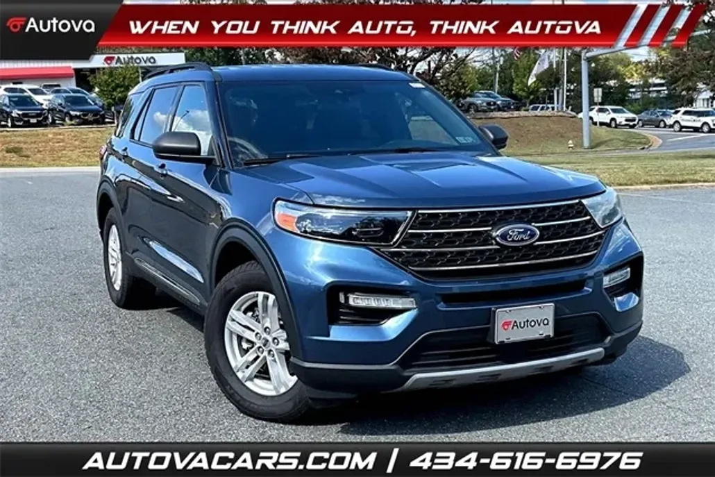 2020 Ford Explorer XLT photo 1
