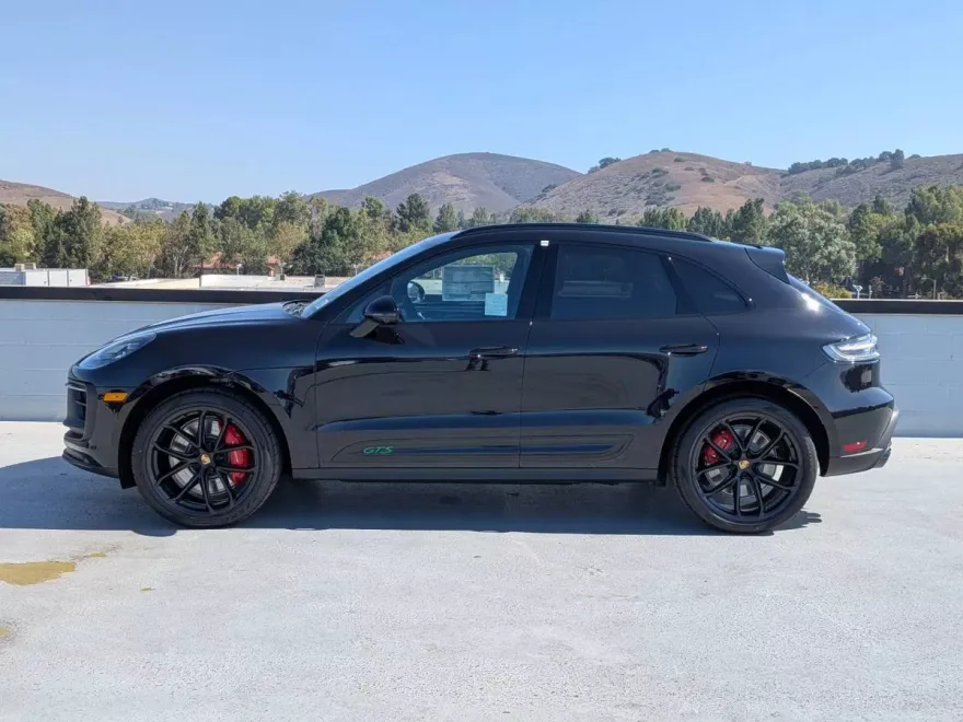 2026 Porsche Macan GTS photo 1