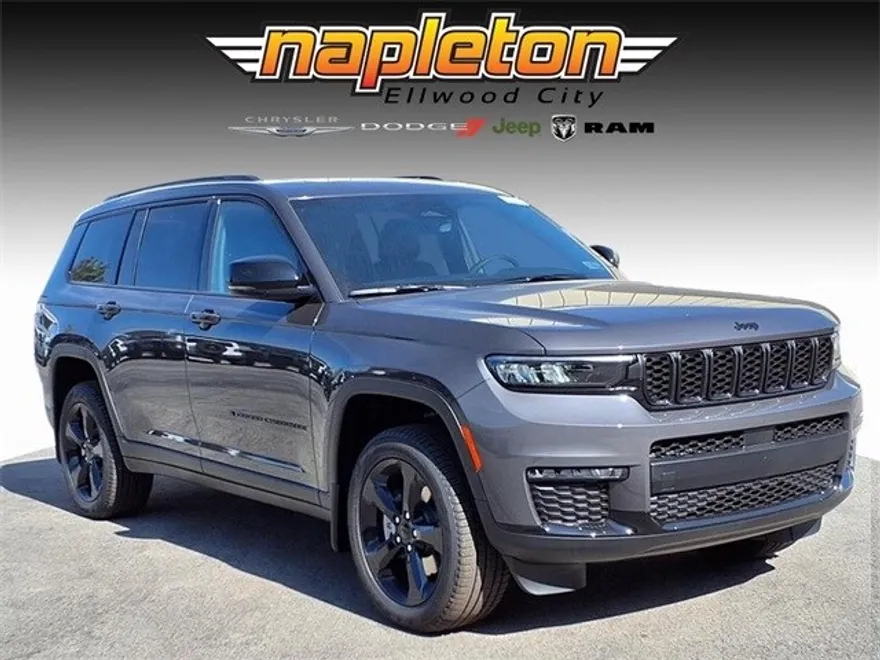 2025 Jeep Grand Cherokee Limited photo 1