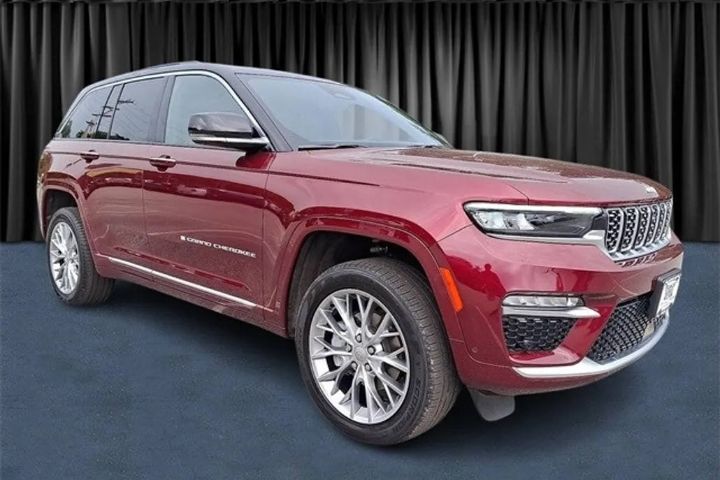 2024 Jeep Grand Cherokee Summit photo 1