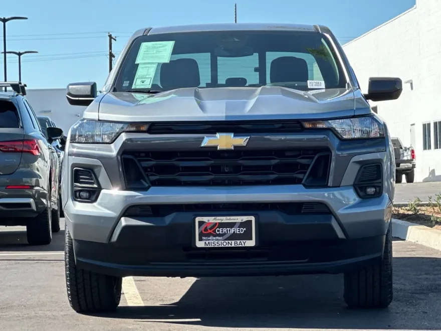 2023 Chevrolet Colorado LT photo 9