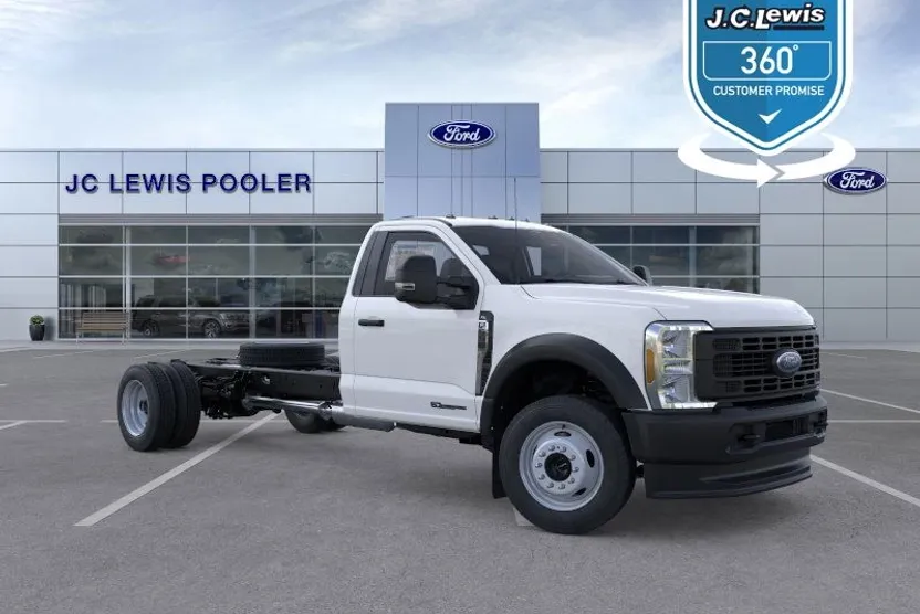 2025 Ford F-550 XL photo 1