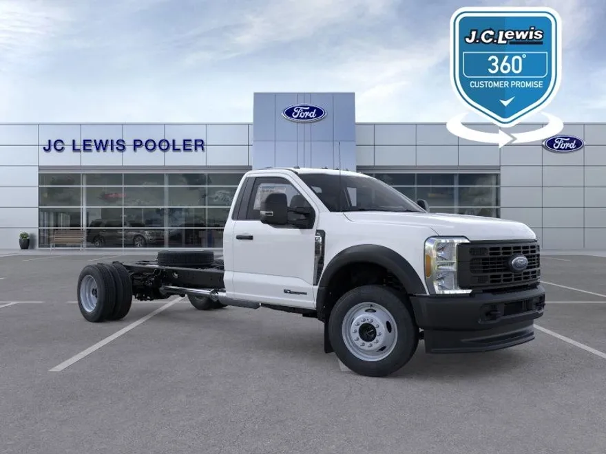 2025 Ford F-550 XL photo 1