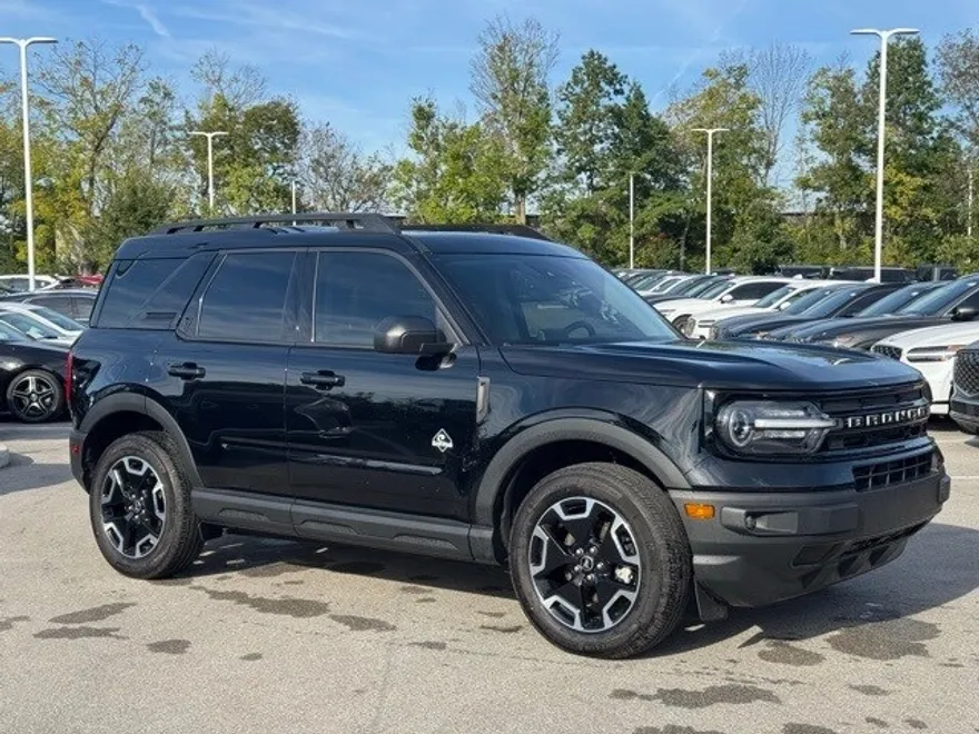 2023 Ford Bronco Sport Outer Banks photo 1