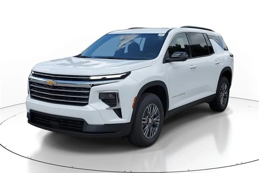 2025 Chevrolet Traverse photo 1