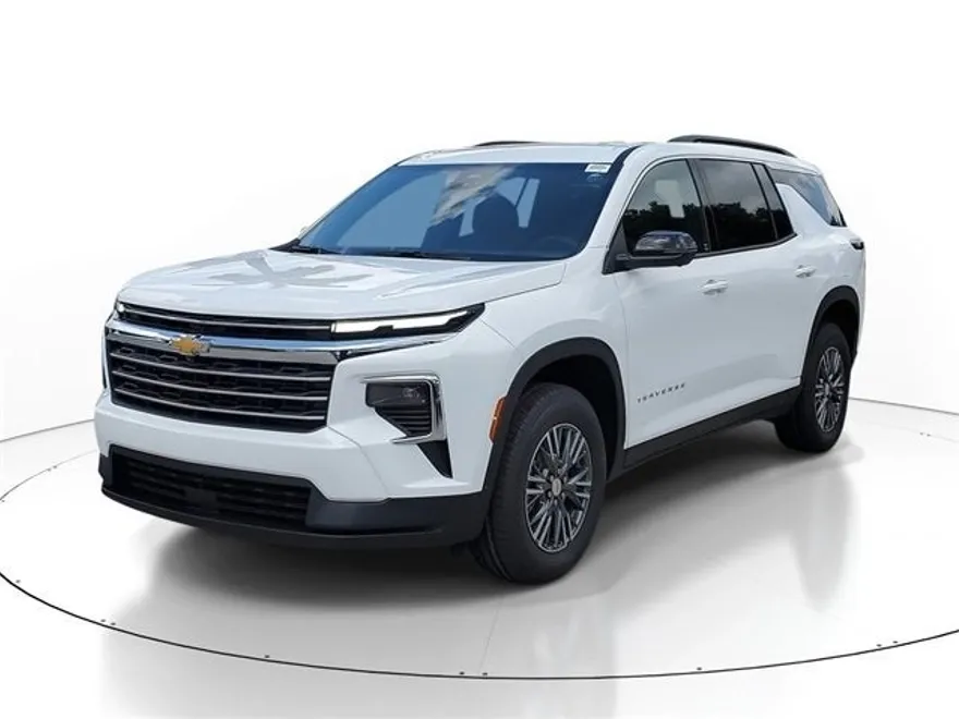 2025 Chevrolet Traverse photo 1