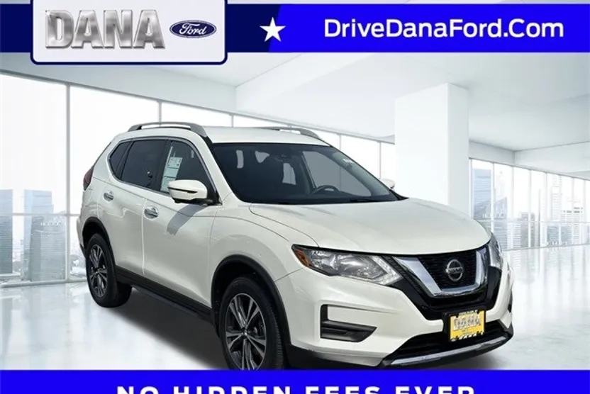 2019 Nissan Rogue SV photo 1