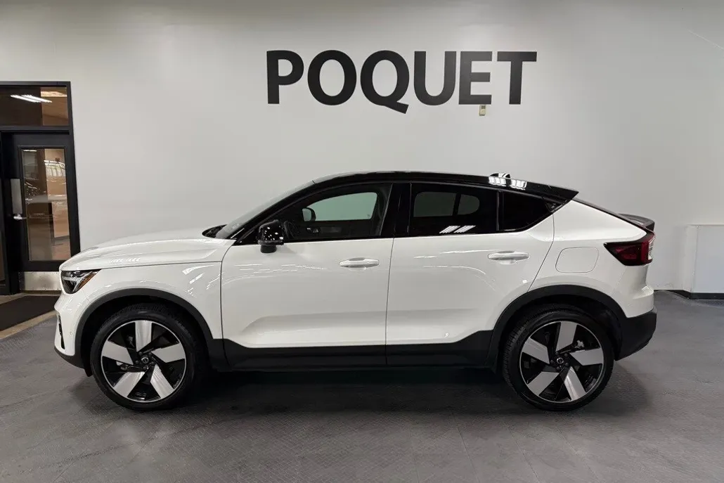 2022 Volvo C40 Recharge Ultimate photo 1