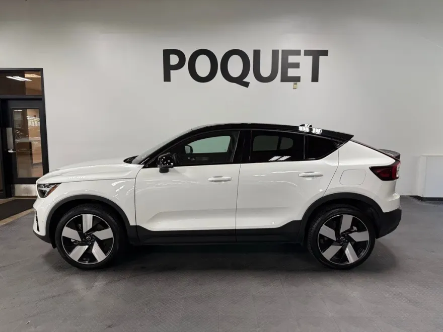 2022 Volvo C40 Recharge Ultimate photo 1