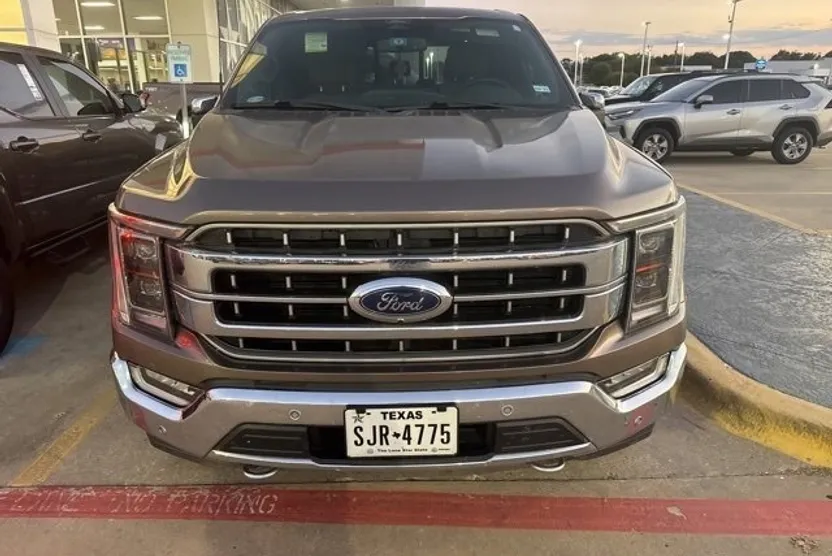2022 Ford F-150 Lariat photo 1