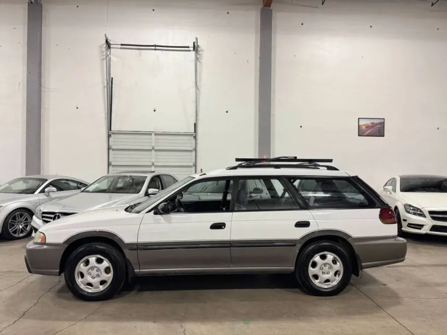 1996 Subaru Legacy Outback photo 1