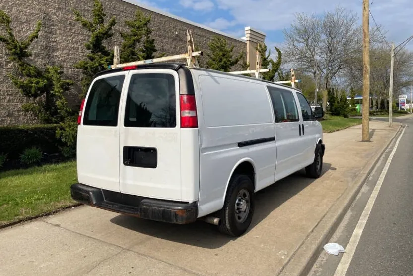 2015 Chevrolet Express 2500 photo 1