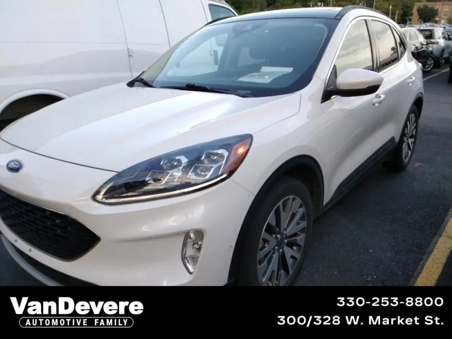 2020 Ford Escape Titanium Hybrid photo 1
