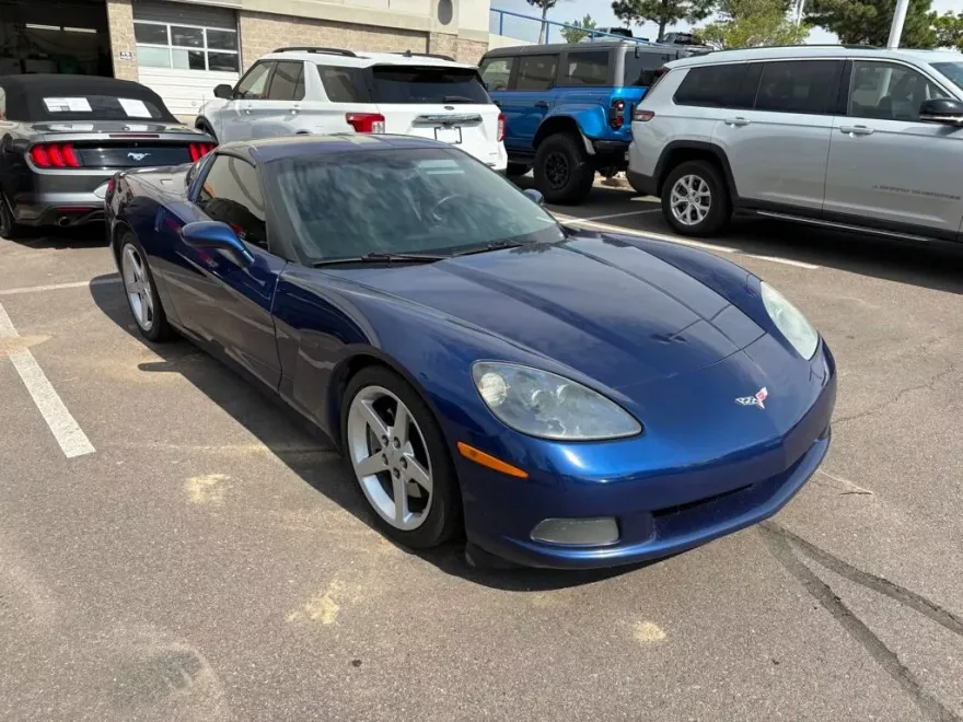2005 Chevrolet Corvette Base Coupe photo 1