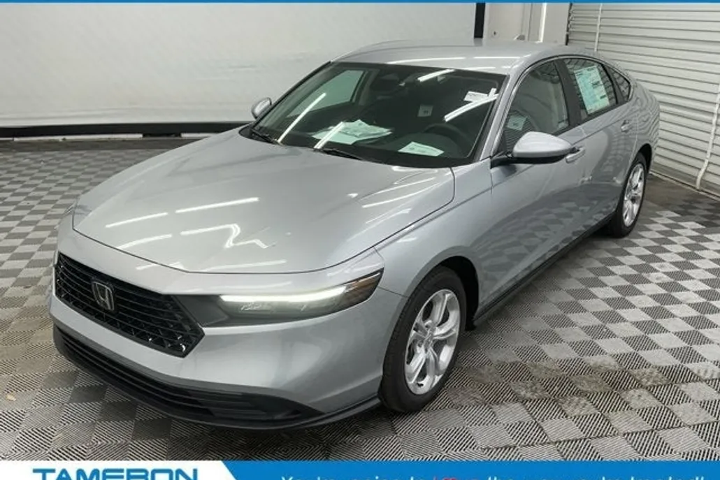 2025 Honda Accord LX photo 1