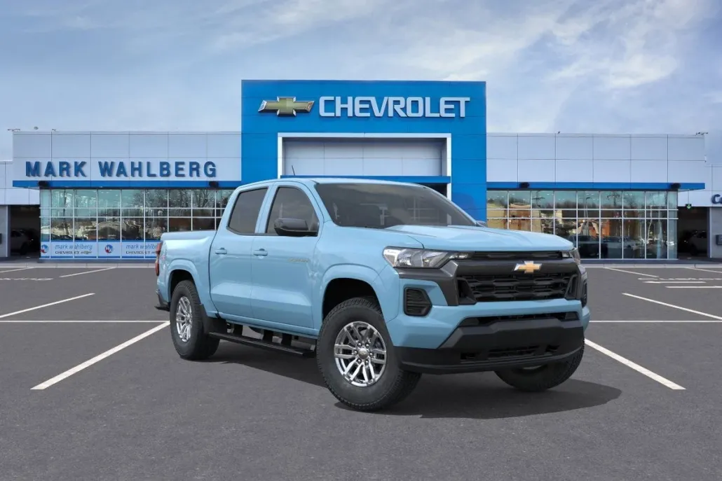 2025 Chevrolet Colorado Work Truck LT photo 1