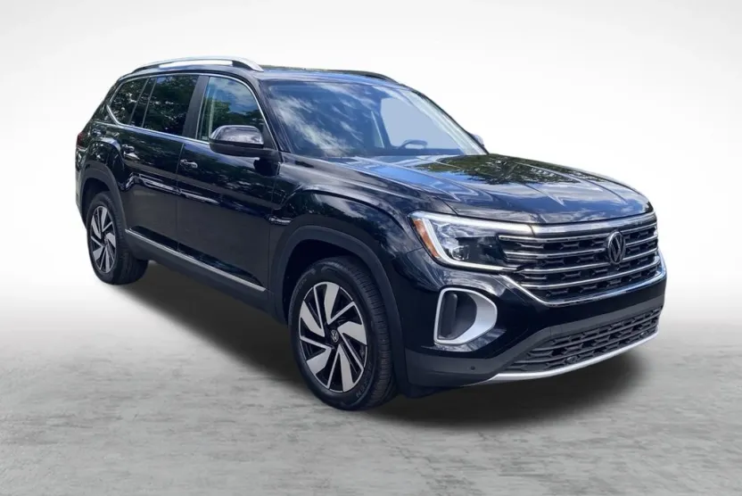 2025 Volkswagen Atlas SEL photo 1