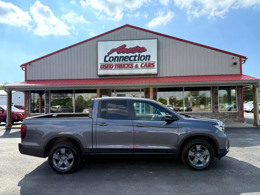 2024 Honda Ridgeline TrailSport photo 1