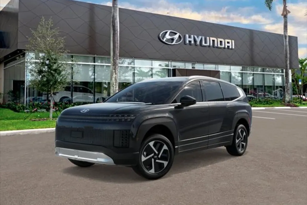 2026 Hyundai Ioniq SE photo 1