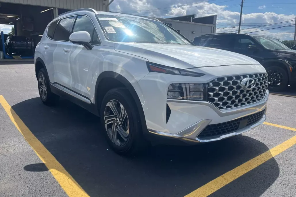 2022 Hyundai Santa Fe SEL photo 1