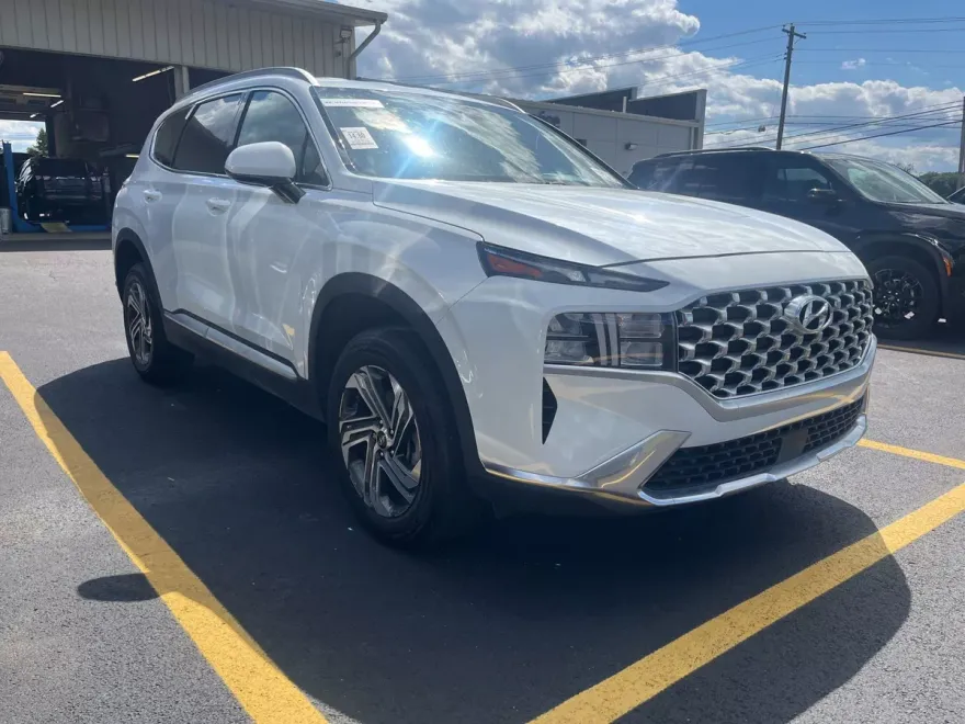 2022 Hyundai Santa Fe SEL photo 1