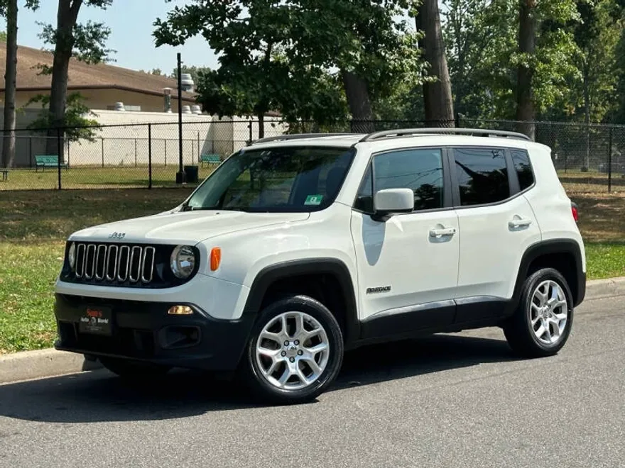 2016 Jeep Renegade Latitude photo 1