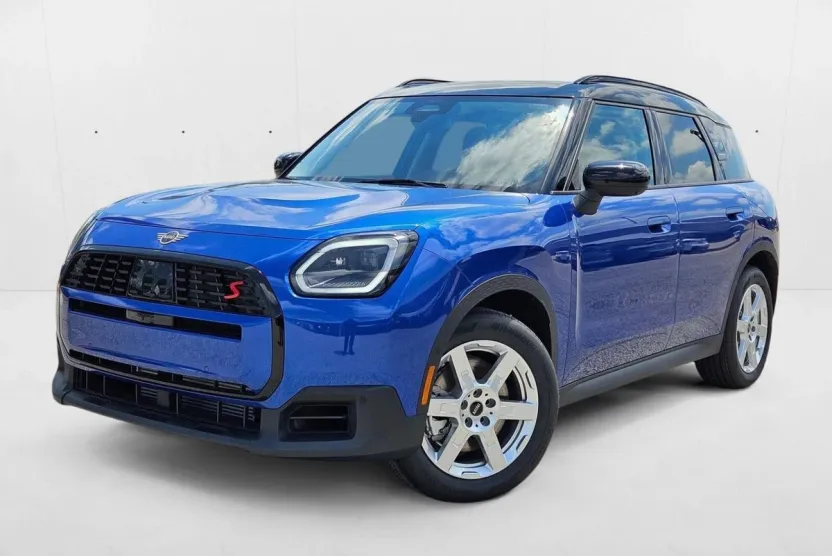 2025 Mini Countryman S ALL4 Iconic photo 1