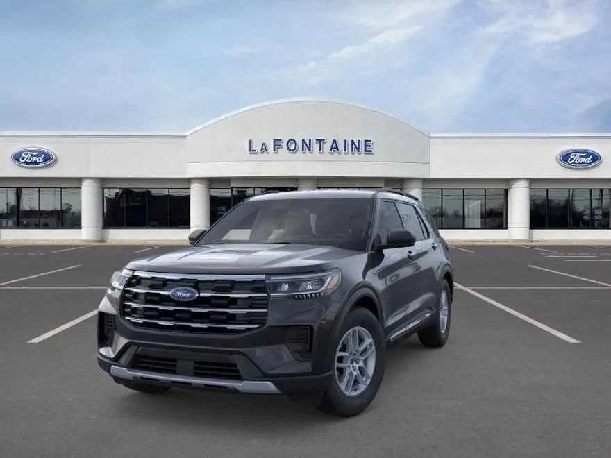2025 Ford Explorer photo 1