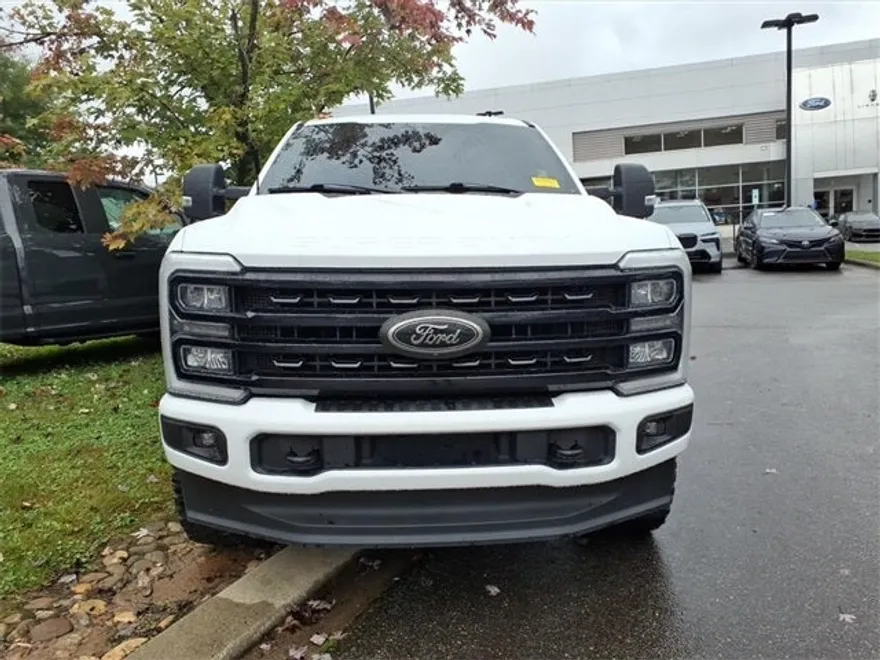 2023 Ford F-250 photo 1