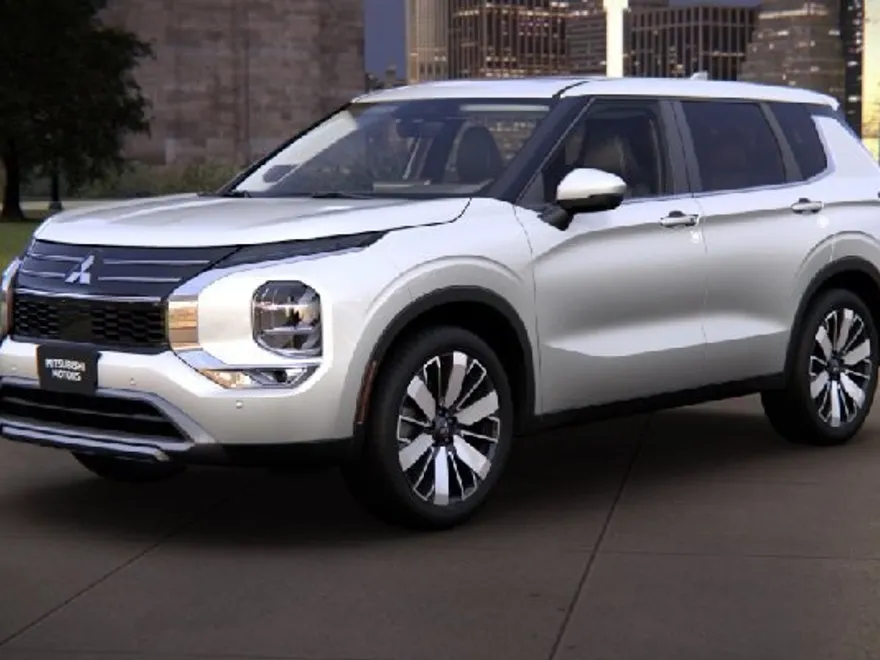 2025 Mitsubishi Outlander SE photo 1