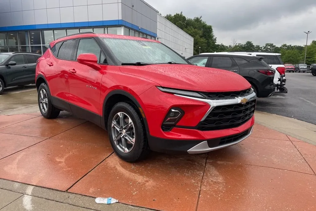 2023 Chevrolet Blazer 2LT photo 1