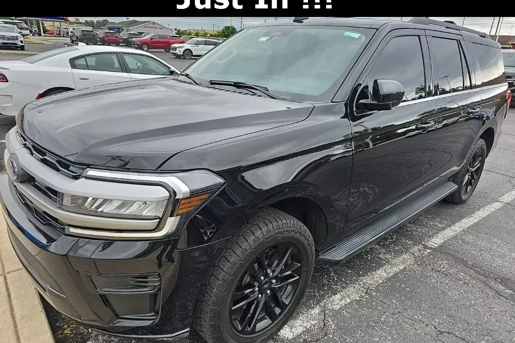 2024 Ford Expedition MAX XLT photo 1